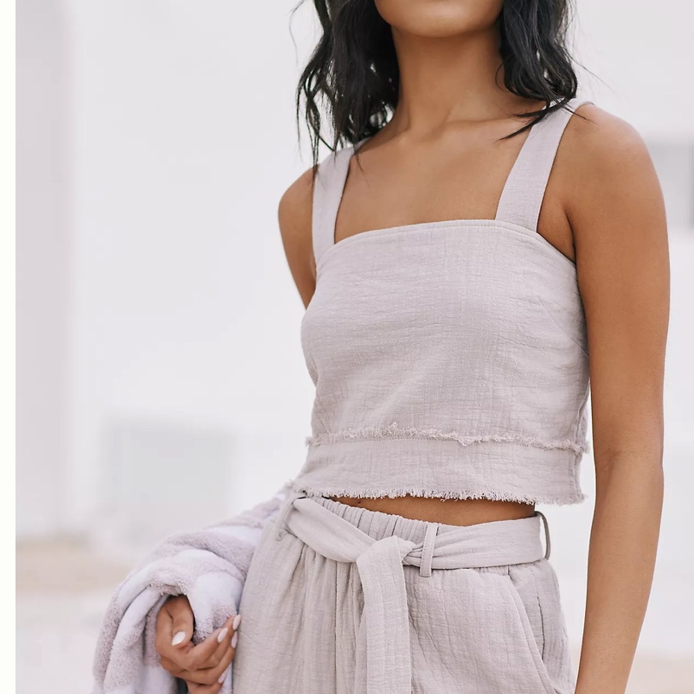 Flat White Gauze Sleeveless Square-Neck Top